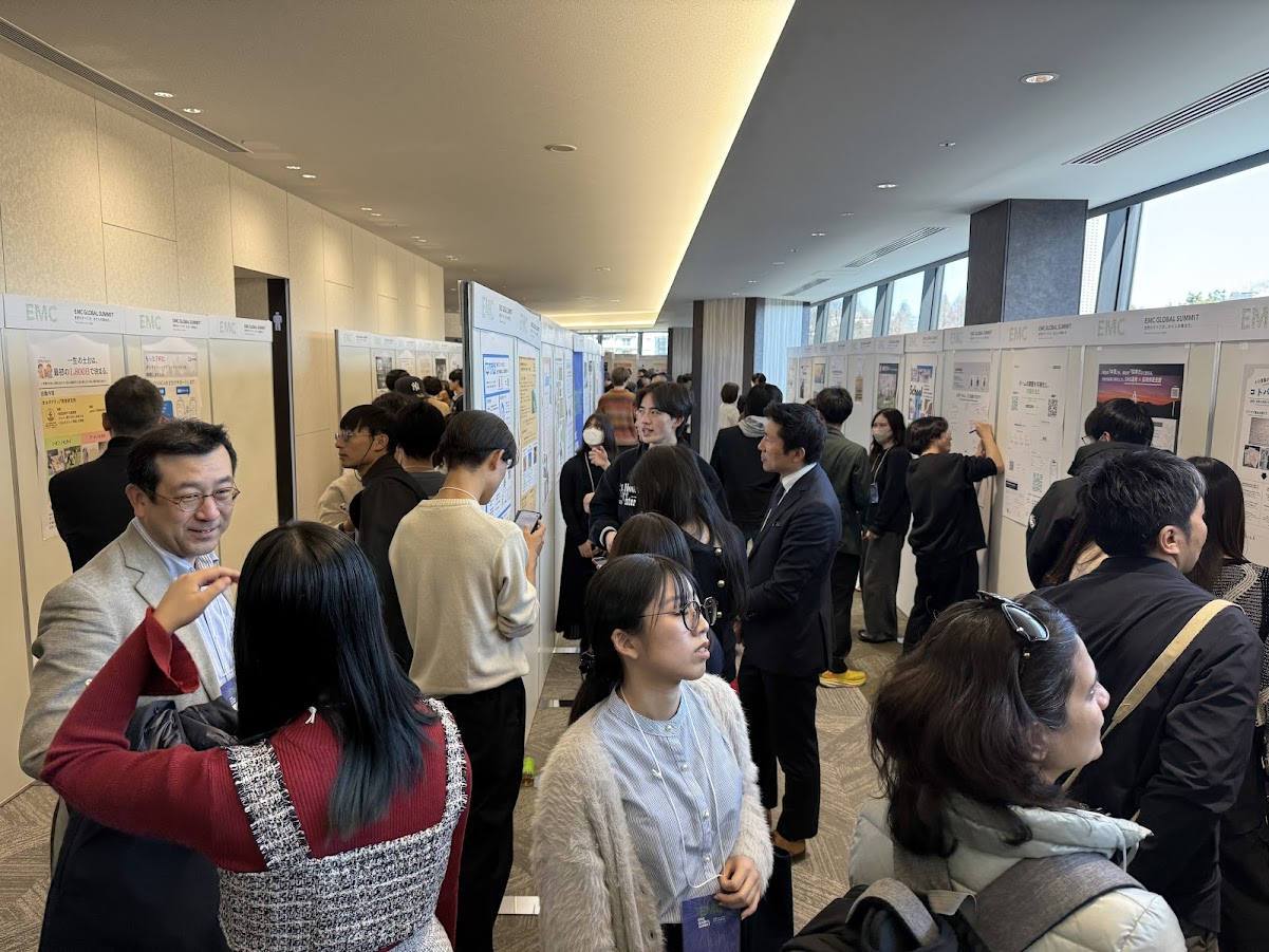 ポスターセッションとネットワーキング